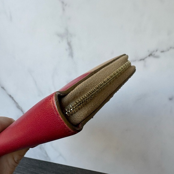 Celine Wallet - Phoebe Philo – Timeless Elegance and Luxury - Picture 9 of 10